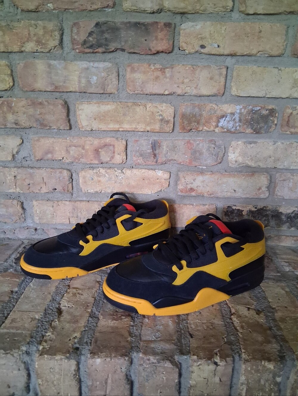 NWOT NIKE AIR JORDAN 4 RM BRUCE LEE INSPIRED SIZE 11.5